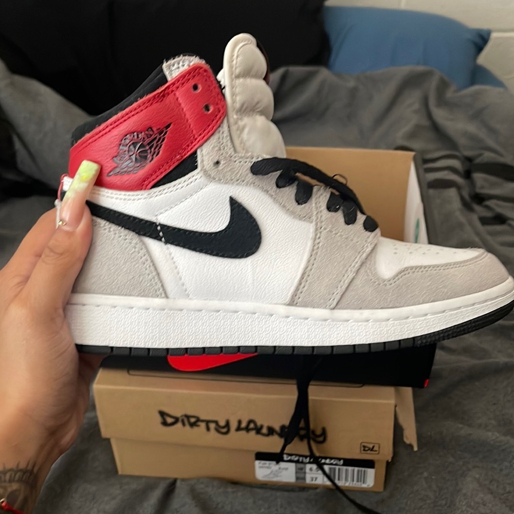 Air Jordan 1 size 4y